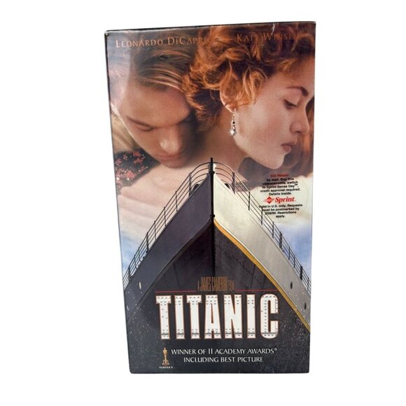 TITANIC VHS 1997 2 Tape Set Leonardo DiCaprio Kate Winslet NEW Factory Sealed - Picture 1 of 9